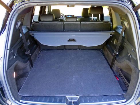 Used 2021 Mercedes-Benz GLB 250 w/ Premium Package image 26