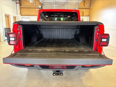 Used 2020 Jeep Gladiator Mojave AWD/4WD image 23