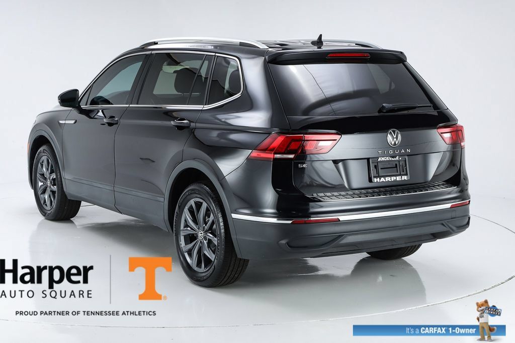Used 2023 Volkswagen Tiguan SE w/ Panoramic Sunroof Package FWD image 45