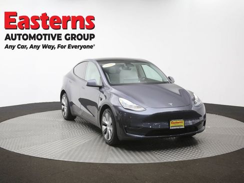 Used 2022 Tesla Model Y Long Range AWD/4WD image 45