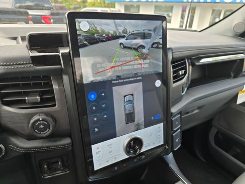New 2025 Ford F150 Lightning Flash AWD/4WD image 21