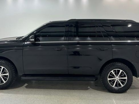 Used 2019 Ford Expedition XLT w/ Equipment Group 201A AWD/4WD image 2