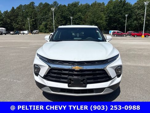 Used 2023 Chevrolet Blazer LT w/ Driver Confidence Package FWD image 2