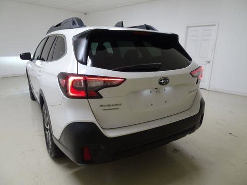 Used 2020 Subaru Outback Premium image 10