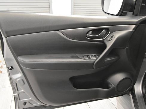 Used 2019 Nissan Rogue Sport S w/ Appearance Package image 13