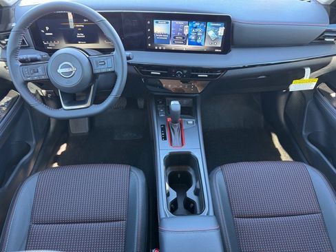 New 2026 Nissan Kicks SR AWD/4WD image 12
