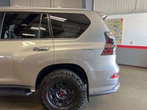 Used 2023 Lexus GX 460 Premium image 56
