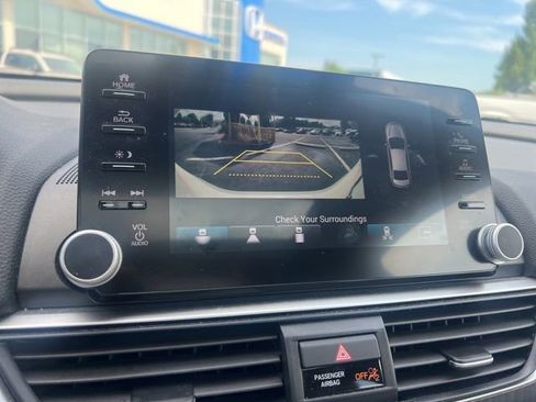 Used 2020 Honda Accord Touring image 21