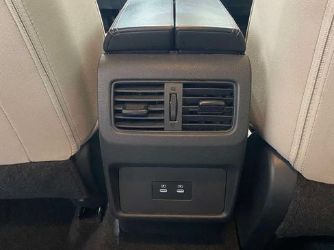 Used 2025 Nissan Rogue SV FWD image 14