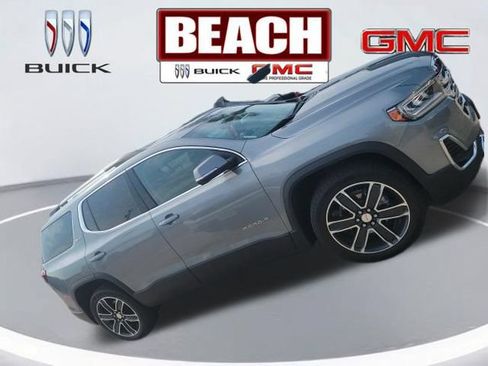 Used 2023 GMC Acadia SLT w/ Technology Package AWD/4WD image 6