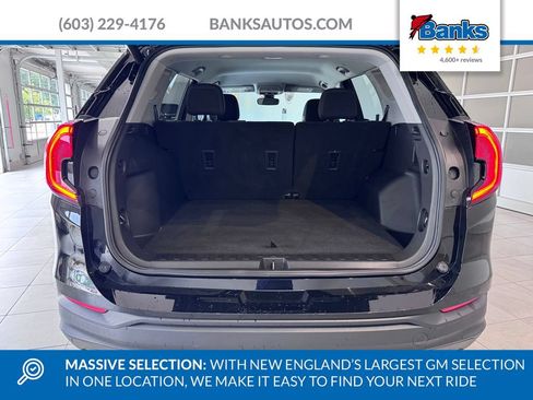 Certified 2022 GMC Terrain SLE w/ Driver Convenience Package AWD/4WD image 8