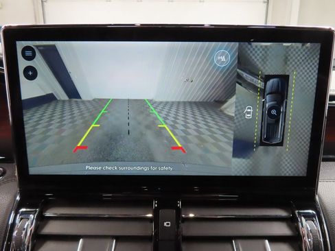 Used 2023 Lincoln Navigator L Reserve w/ Equipment Group 201A image 17