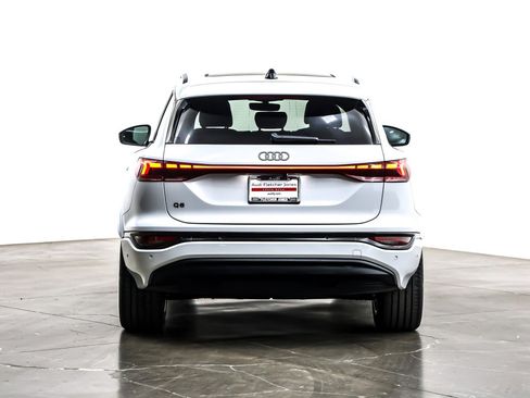 Used 2025 Audi Q6 e-tron Premium w/ Convenience Package image 5