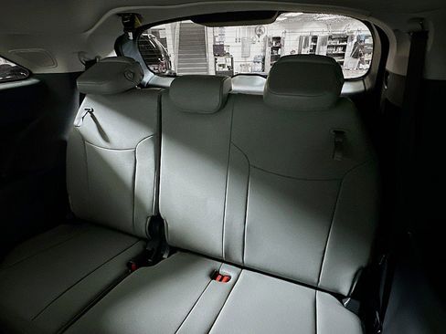 New 2026 Toyota Sienna XLE image 21