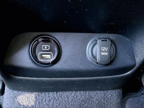 Used 2019 Kia Sorento LX image 31