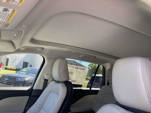 New 2026 Lincoln Aviator 2WD w/ Jet Appearance Package image 23