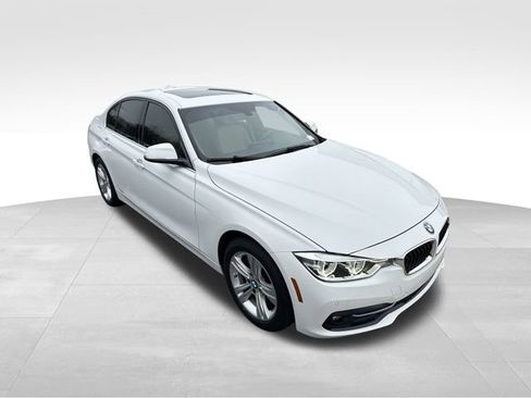 Used 2017 BMW 330i Sedan image 7