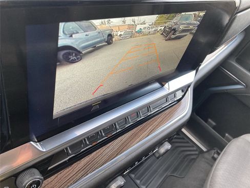 Used 2023 Chevrolet Silverado 1500 RST w/ Z71 Off-Road Package image 15