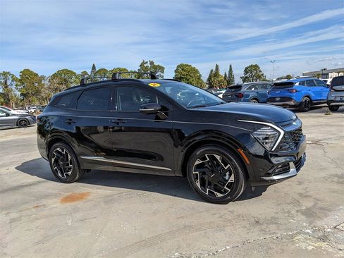 Certified 2024 Kia Sportage SX image 3