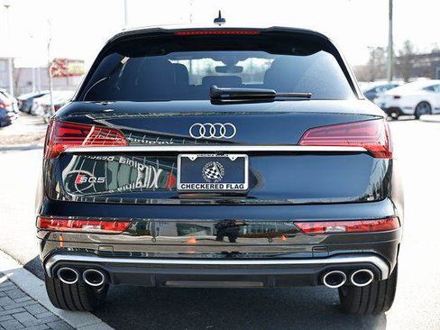 Certified 2024 Audi SQ5 Premium AWD/4WD image 9