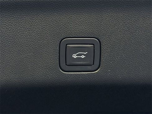 Certified 2024 Chevrolet Tahoe Premier image 30