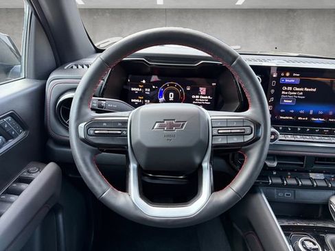 Used 2024 Chevrolet Colorado Z71 w/ Z71 Convenience Package 2 image 21