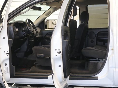 Used 2004 Dodge Ram 2500 Truck SLT w/ Trailer Tow Group image 50