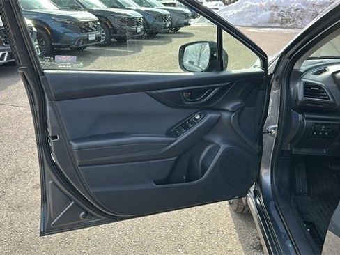 Used 2023 Subaru Crosstrek 2.0i Premium image 8