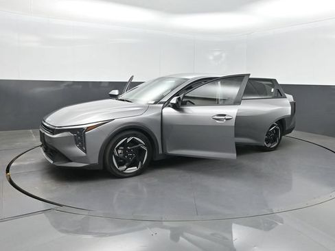 Used 2025 Kia K4 EX FWD image 31
