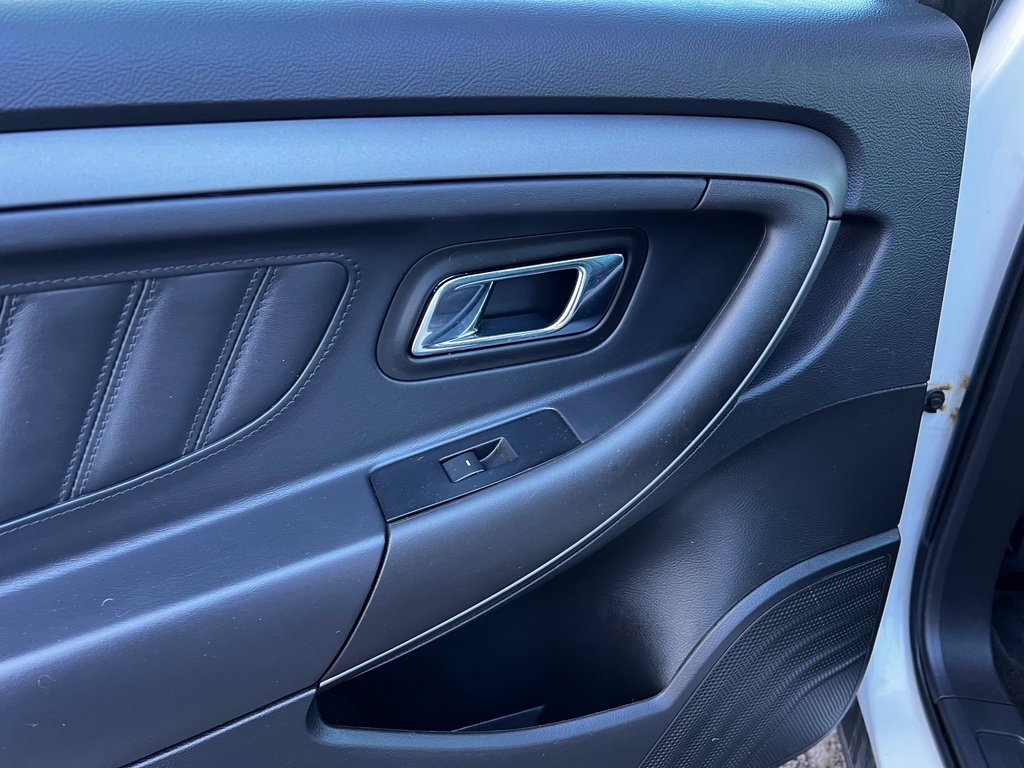 Used 2012 Ford Taurus SEL FWD image 9
