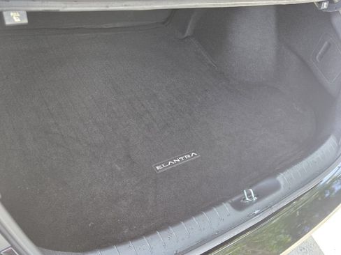 Used 2023 Hyundai Elantra SEL w/ Convenience Package FWD image 14
