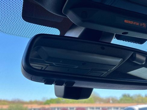 Used 2018 Jaguar F-TYPE R-Dynamic AWD/4WD image 22