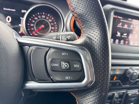 Used 2021 Jeep Gladiator Mojave w/ Cold Weather Group image 23