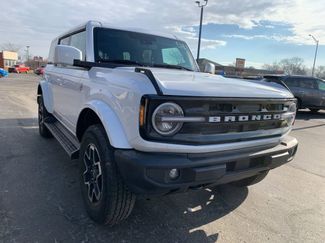 Used 2025 Ford Bronco Outer Banks video 1