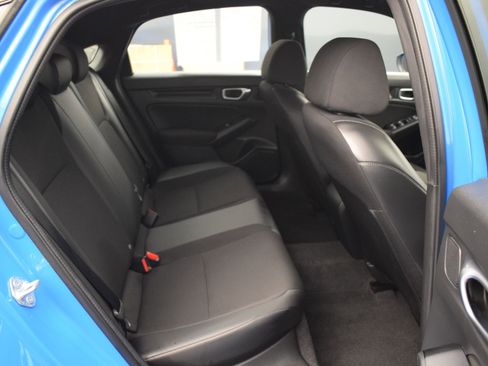 Used 2023 Honda Civic Sport image 11