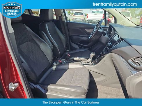 Used 2022 Buick Encore Preferred image 40