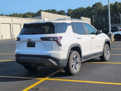 Used 2025 Chevrolet Equinox LT FWD image 7