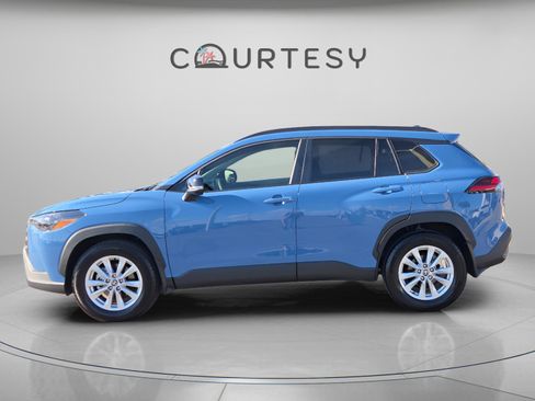 Certified 2026 Toyota Corolla Cross LE w/ Moonroof Package image 3