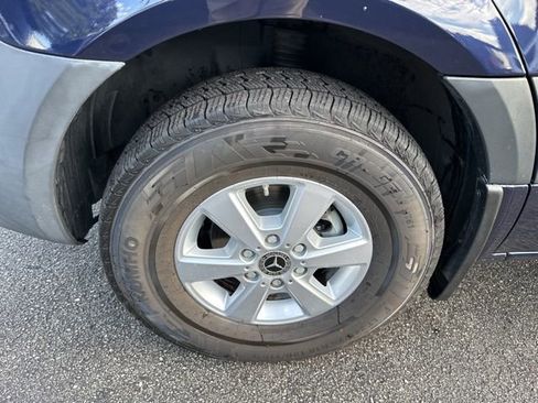 Used 2023 Mercedes-Benz Sprinter 144 Cargo image 10