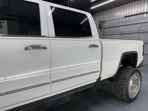 Used 2016 GMC Sierra 2500 Denali w/ Duramax Plus Package AWD/4WD image 6