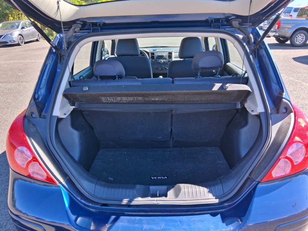 Used 2008 Nissan Versa Hatchback w/ ABS Pkg FWD image 5
