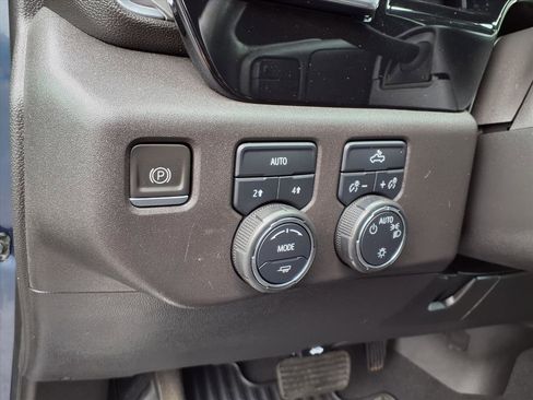 Used 2023 Chevrolet Silverado 1500 LT image 6