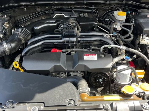 Used 2014 Subaru Forester 2.5i AWD/4WD image 19