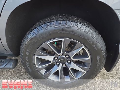 Used 2021 Chevrolet Tahoe Z71 w/ Z71 Signature Package image 30