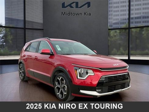 Used 2025 Kia Niro EX Touring image 1