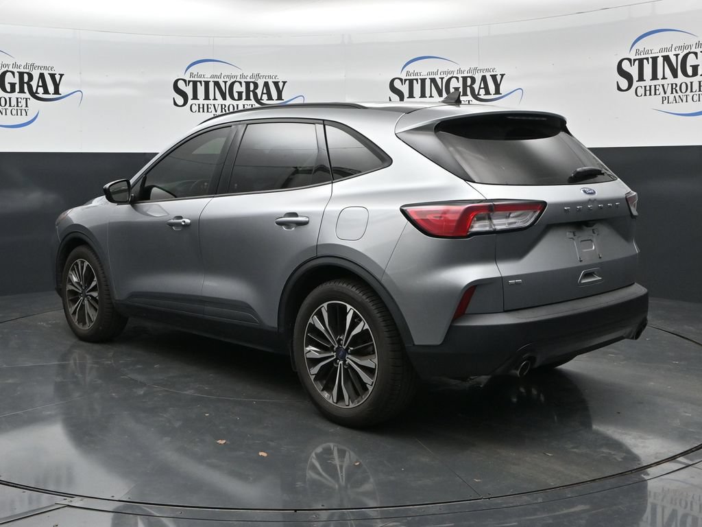 Used 2022 Ford Escape SE w/ SE Sport Appearance Package FWD image 5
