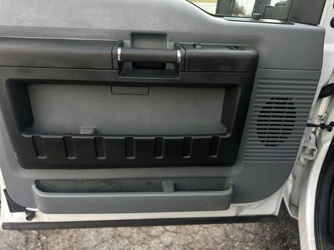 Used 2015 Ford F250 XL w/ Power Equipment Group image 16