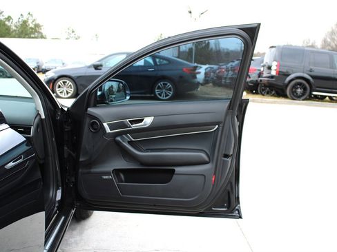 Used 2011 Audi S6 Prestige image 32