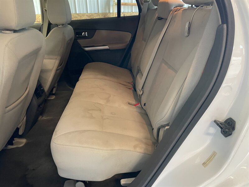 Used 2014 Ford Edge SE FWD image 14