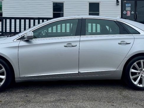 Used 2014 Cadillac XTS Luxury w/ Driver Awareness Package AWD/4WD image 2